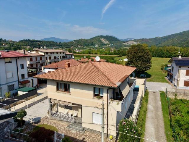 Appartamento in vendita a Pirlotti, Capriolo