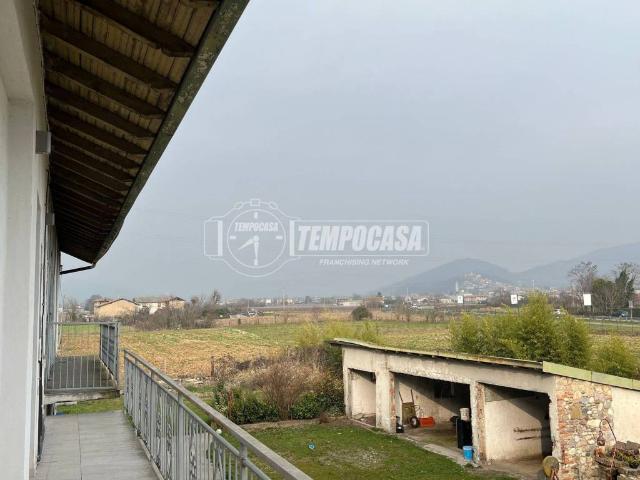 Appartamento in vendita a Capriolo, Lombardia