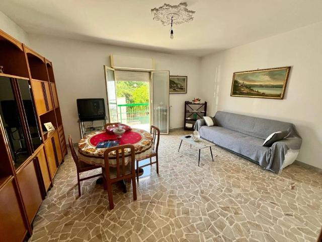 Appartamento in vendita a Puglia, Bari