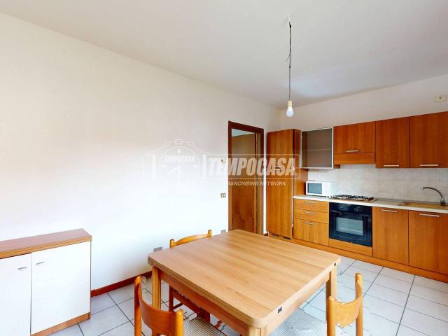 Appartamento in vendita a Carate Brianza, Lombardia