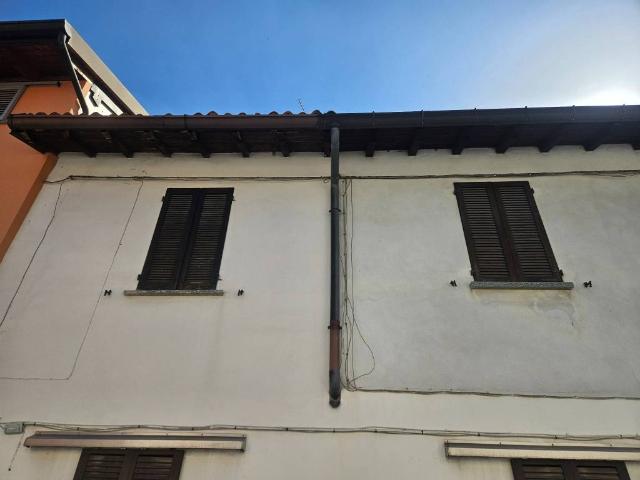 Appartamento in vendita a Carate Brianza, Lombardia