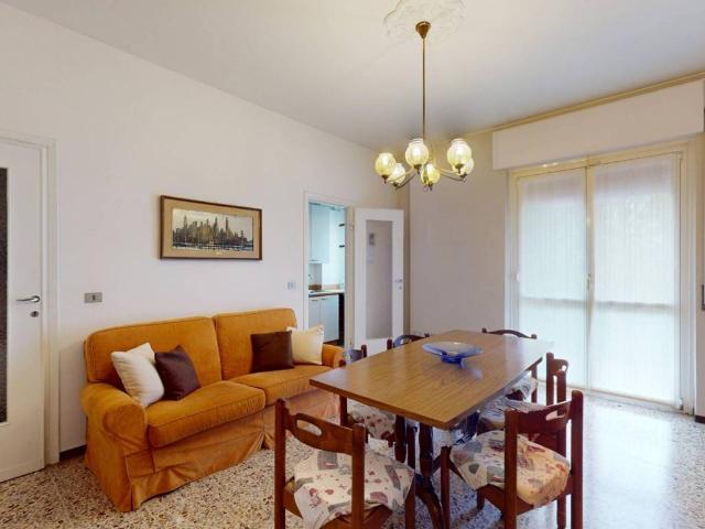 Appartamento in vendita a Carate Brianza, Lombardia