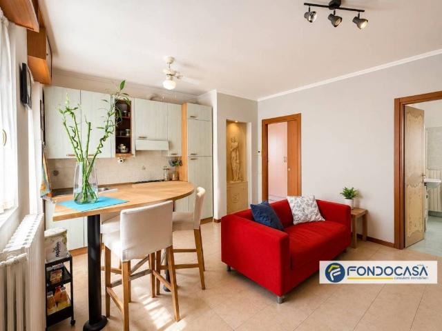 Appartamento in vendita a Carate Brianza, Lombardia