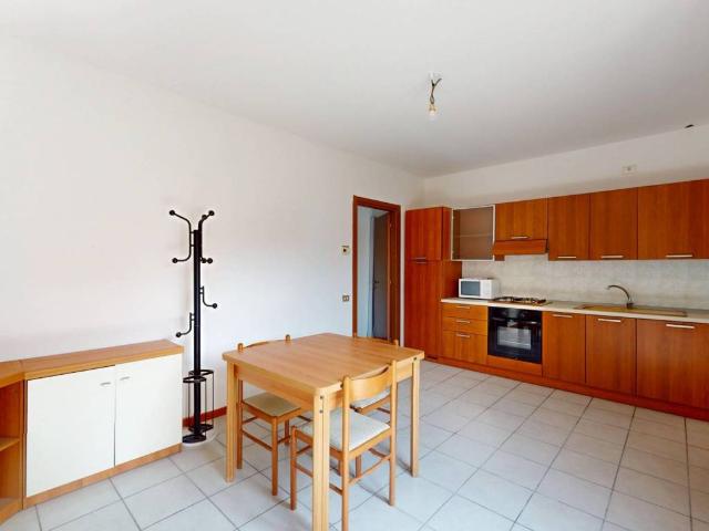 Appartamento in vendita a Carate Brianza, Lombardia