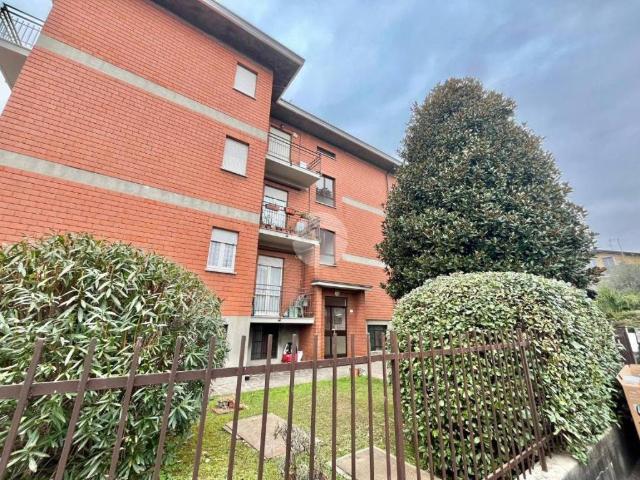 Appartamento in vendita a Carate Brianza, Lombardia