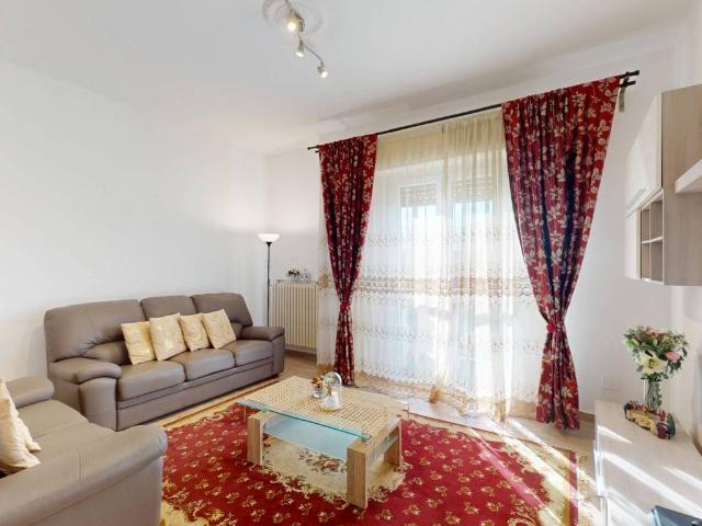 Appartamento in vendita a Carate Brianza, Lombardia