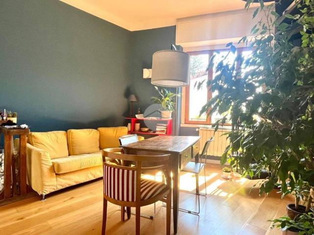 Appartamento in vendita a Carate Brianza, Lombardia