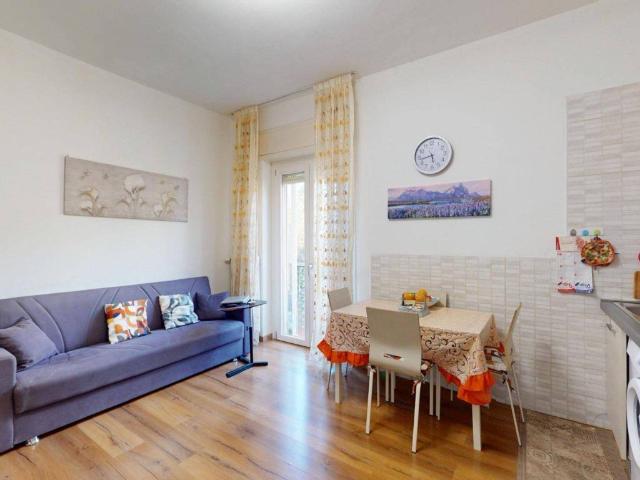 Appartamento in vendita a Carate Brianza, Lombardia