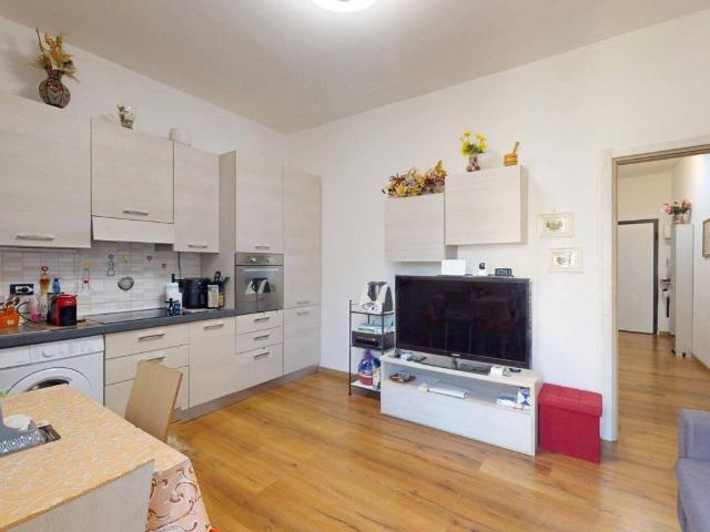 Appartamento in vendita a Carate Brianza, Lombardia