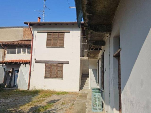 Appartamento in vendita a Carate Brianza, Lombardia