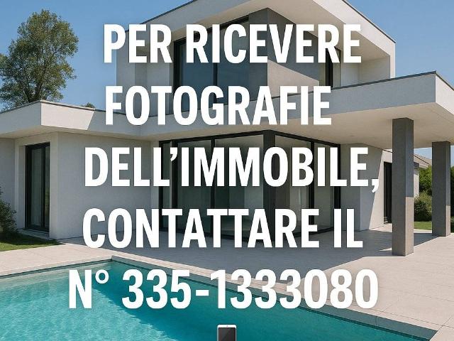 Villa Indipendente in vendita a Carate Brianza, Lombardia