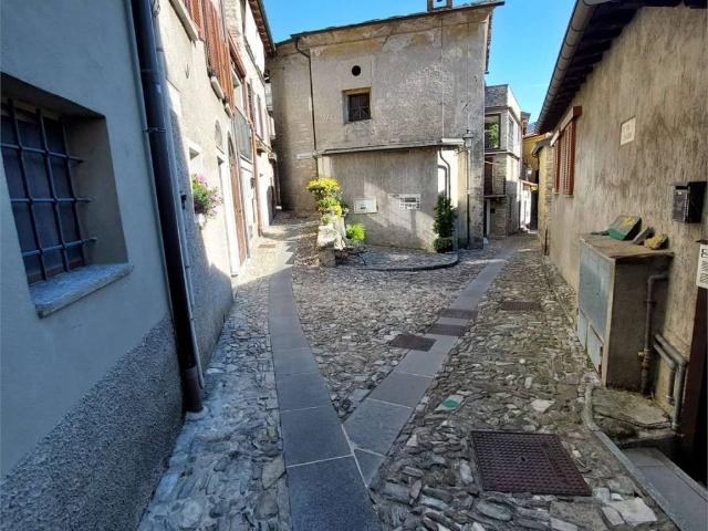 Appartamento in vendita a Carate Urio, Como