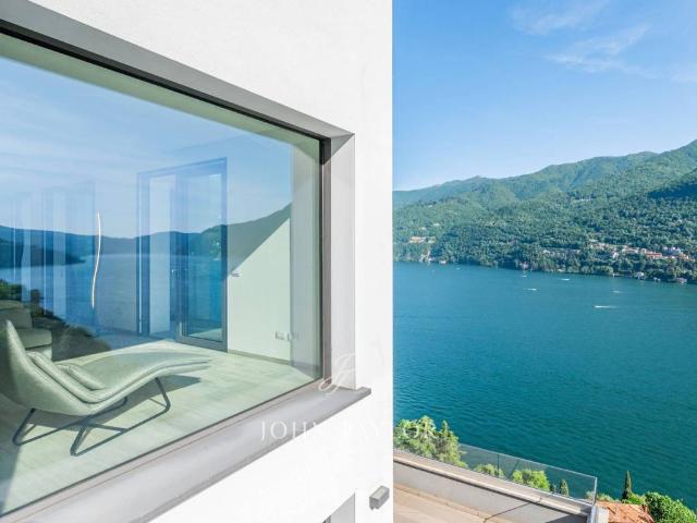 Appartamento in vendita a Carate Urio, Lombardia