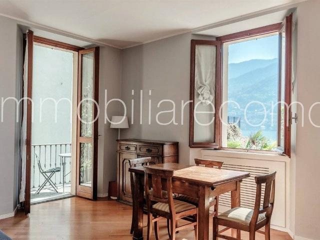 Appartamento in vendita a Carate Urio, Lombardia