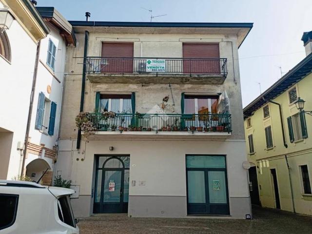 Appartamento in vendita a Caravaggio, Lombardia