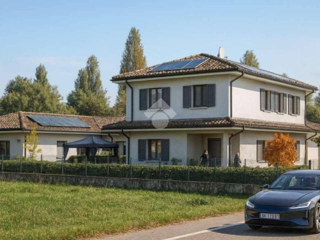 Appartamento in vendita a Caravaggio, Lombardia