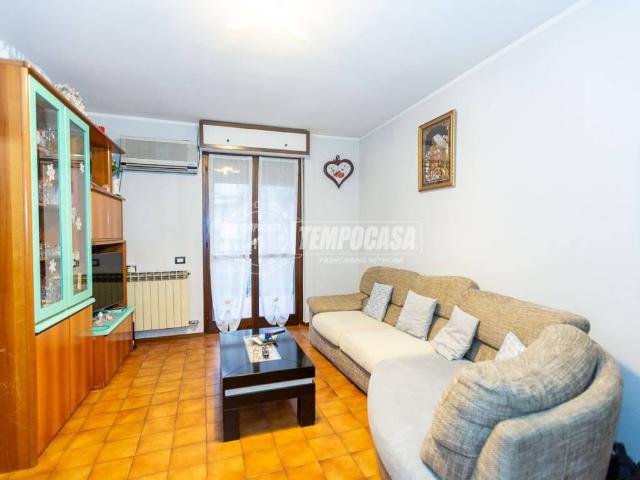 Appartamento in vendita a Caravaggio, Lombardia
