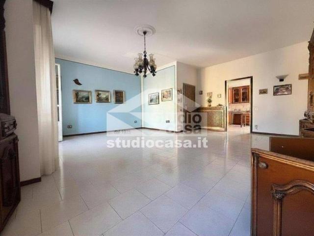 Appartamento in vendita a Caravaggio, Lombardia