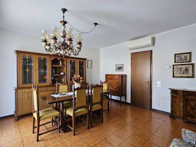 Appartamento in vendita a Caravaggio, Lombardia