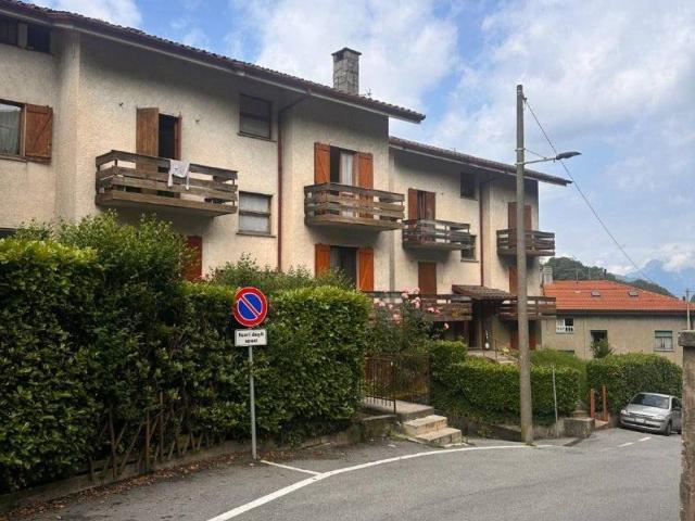 Appartamento in vendita a Carenno, Lombardia
