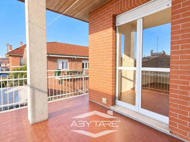 Appartamento in vendita a Carignano, Torino