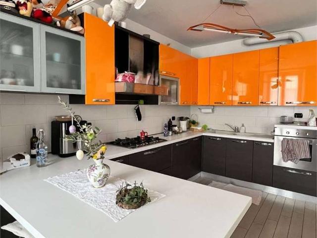 Appartamento in vendita a Carimate, Lombardia