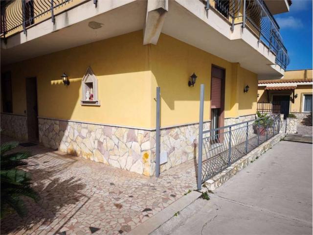 Appartamento in vendita a Carini, Sicilia