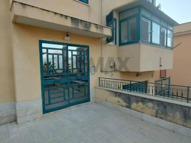Appartamento in vendita a Carini, Sicilia