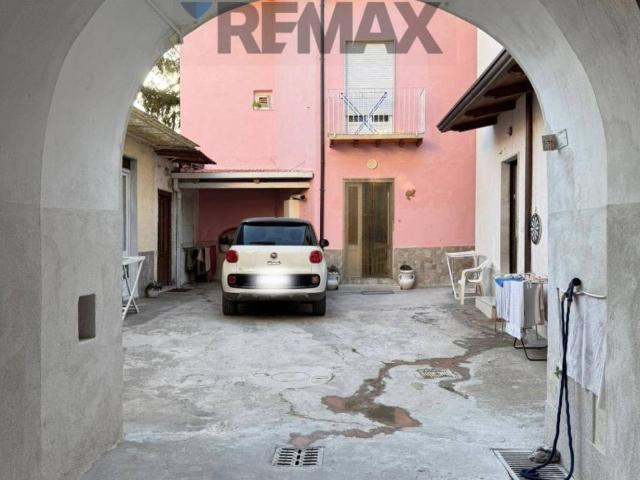 Appartamento in vendita a Carinola, Campania