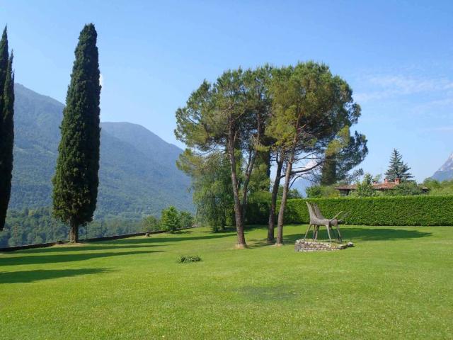 Appartamento in vendita a Carlazzo, Lombardia