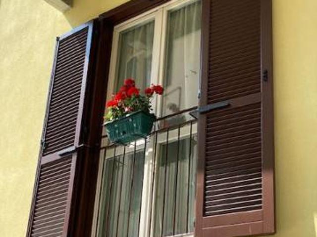 Appartamento in vendita a Carlazzo, Lombardia