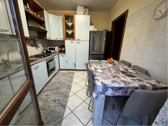 Appartamento in vendita a Carlazzo, Lombardia