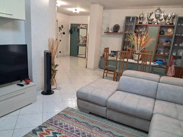 Appartamento in vendita a Carlentini, Sicilia