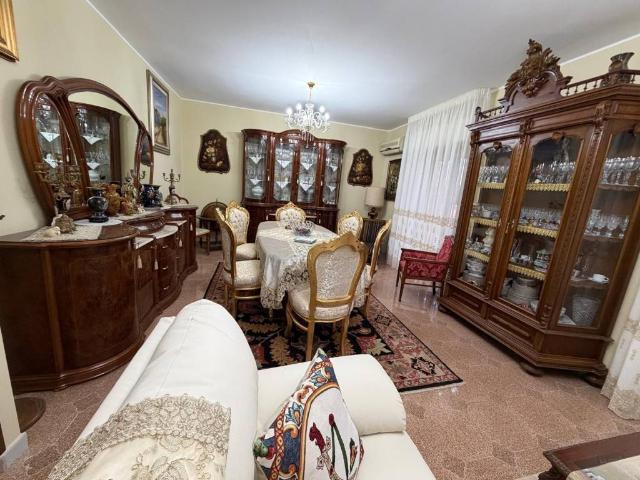 Appartamento in vendita a Carlentini, Sicilia