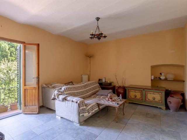 Appartamento in vendita a Carmignano, Toscana