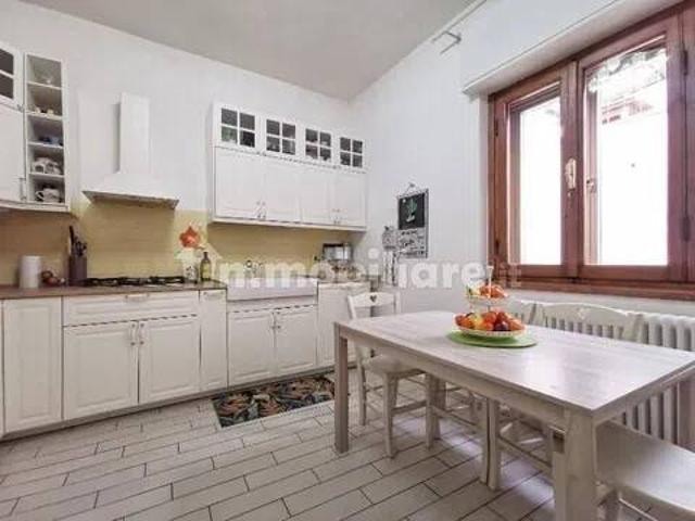 Appartamento in vendita a Carmignano, Toscana