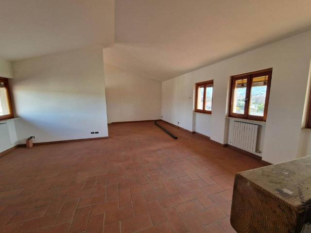 Appartamento in vendita a Carmignano, Toscana