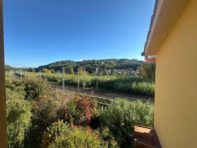 Appartamento in vendita a Carmignano, Toscana