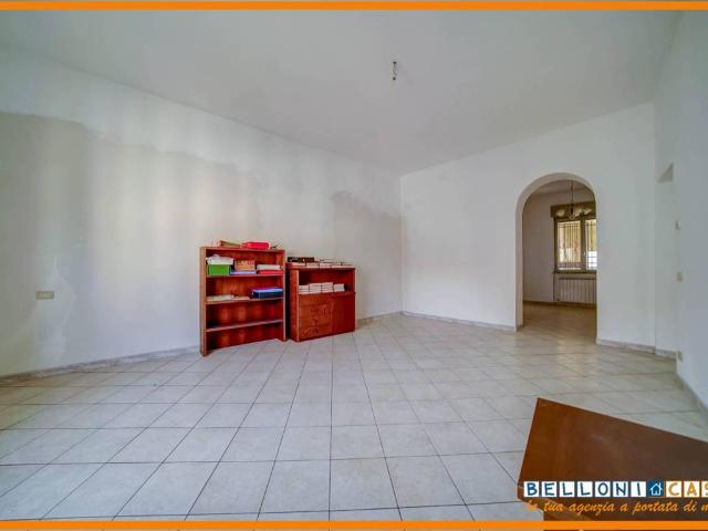 Appartamento in vendita a Carnago, Lombardia