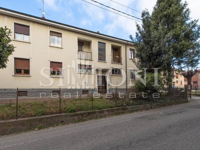 Appartamento in vendita a Carnago, Lombardia