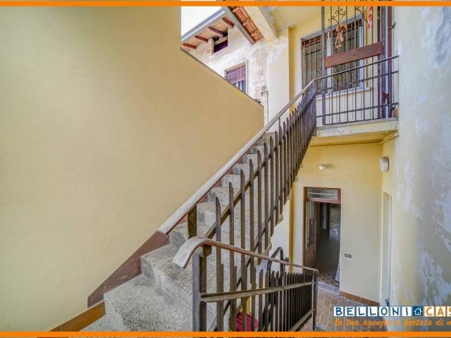 Appartamento in vendita a Carnago, Lombardia