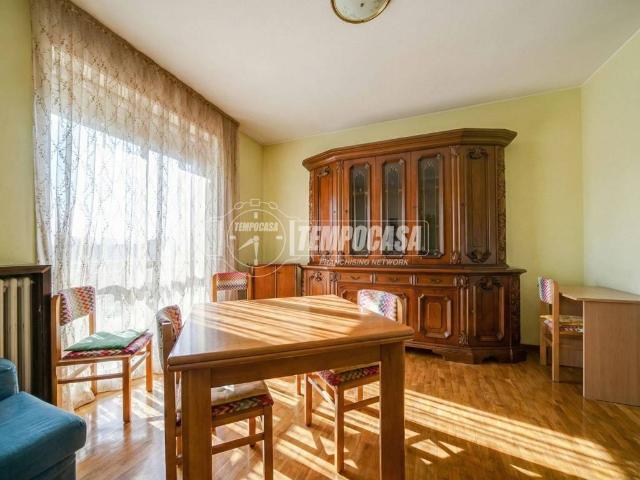 Appartamento in vendita a Carnago, Lombardia