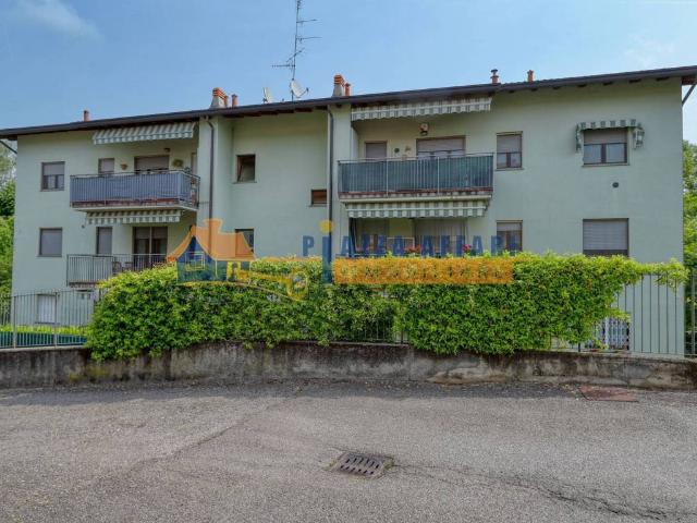 Appartamento in vendita a Carnago, Lombardia