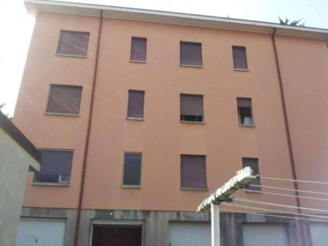 Appartamento in vendita a Carnago, Lombardia
