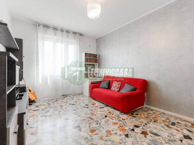 Appartamento in vendita a Carnate, Lombardia