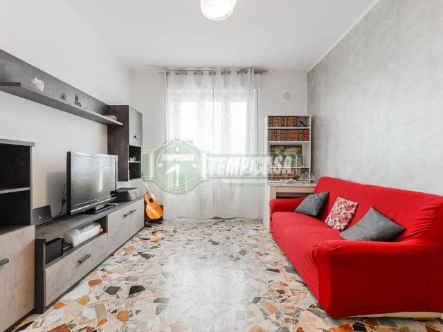 Appartamento in vendita a Carnate, Lombardia