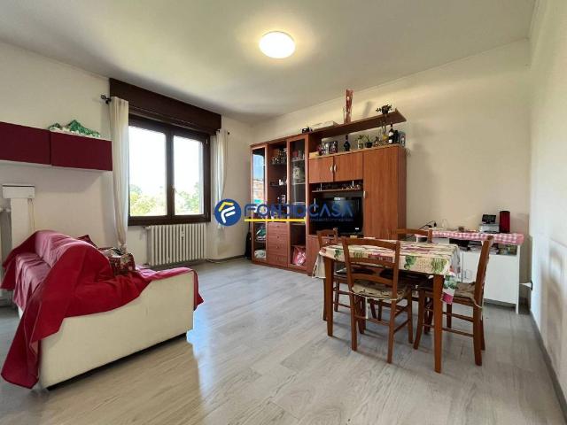 Appartamento in vendita a Carnate, Lombardia