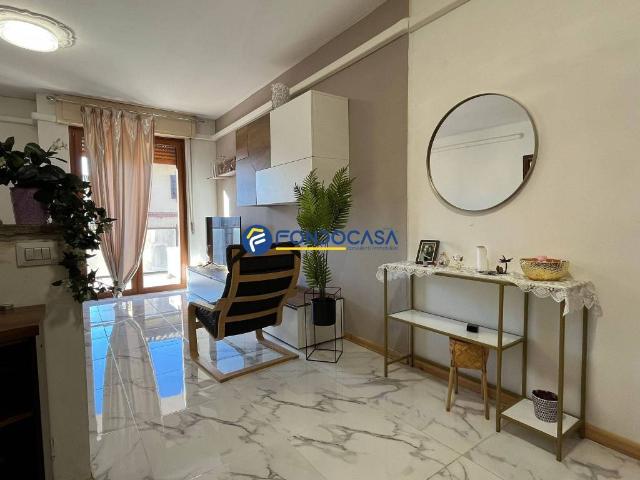 Appartamento in vendita a Carnate, Lombardia