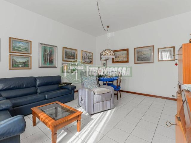 Appartamento in vendita a Passirano, Carnate