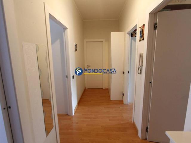 Appartamento in vendita a Carnate, Lombardia